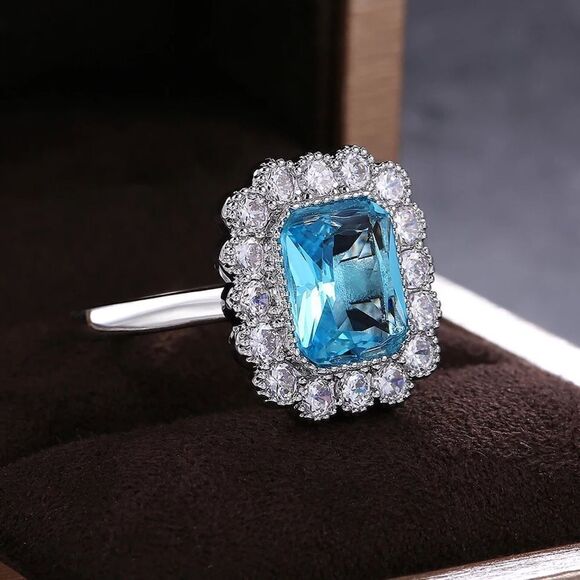 💎A092💎 GORGEOUS STERLING SILVER VINTAGE CZ AQUA BLUE DIAMOND RING